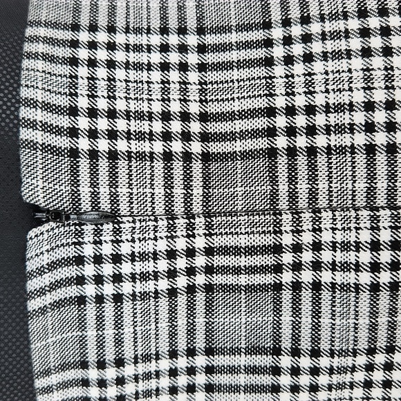 ZARA Plaid Mini Skirt (S) - Picture 7 of 11